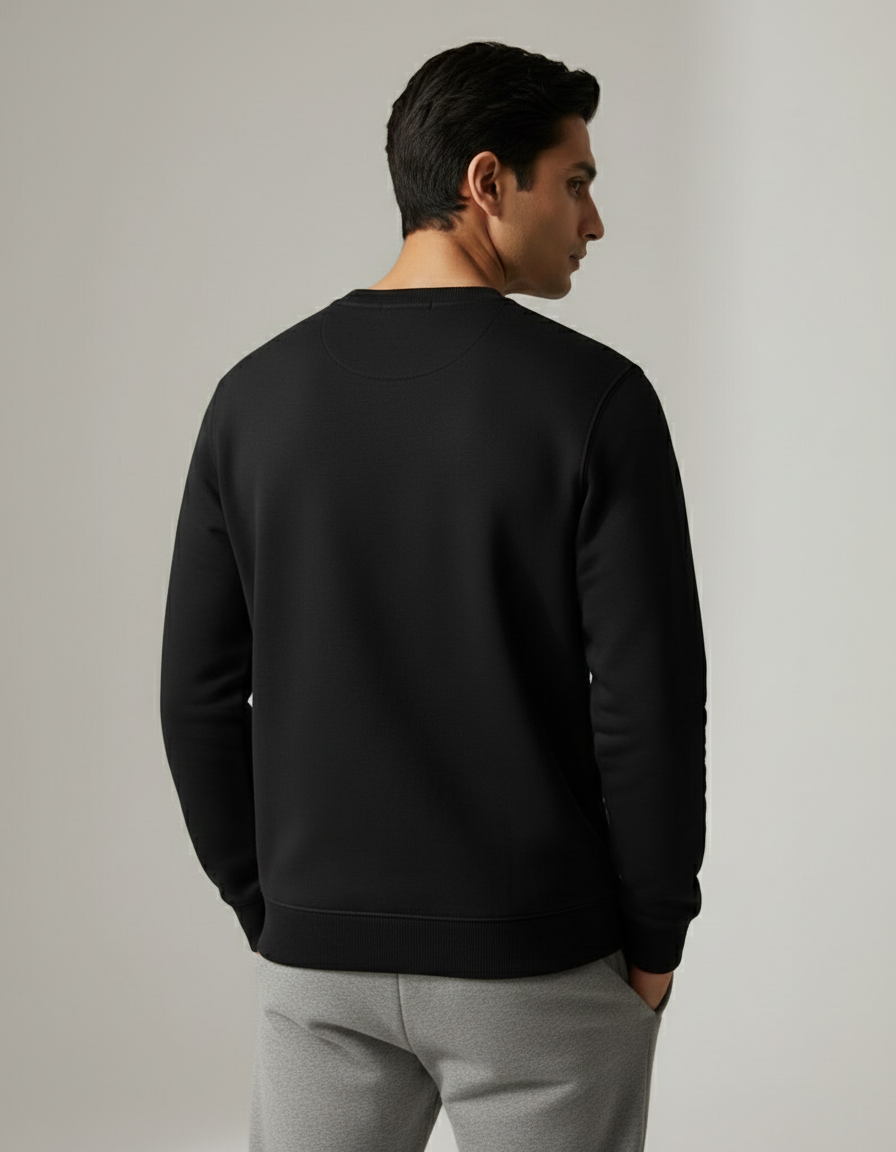 Unisex Solid Sweatshirt in Black