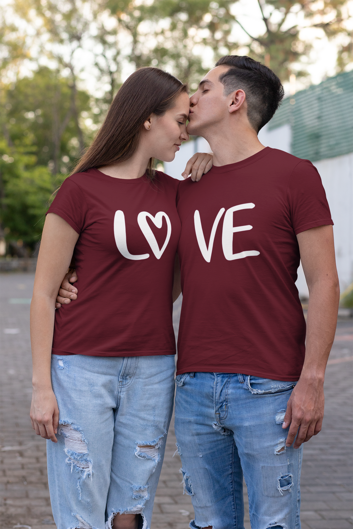 LOVE Couple T-shirt in Wine